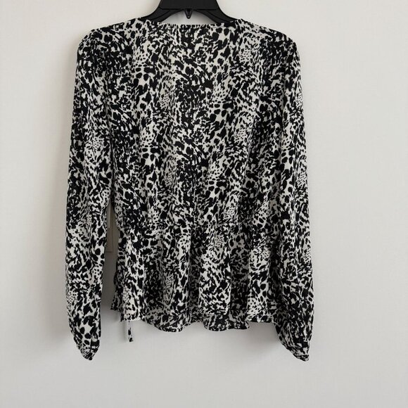 Nine Britton Women Faux Wrap Elastic Tie Waist Animal Print Blouse Size LP - Picture 11 of 11